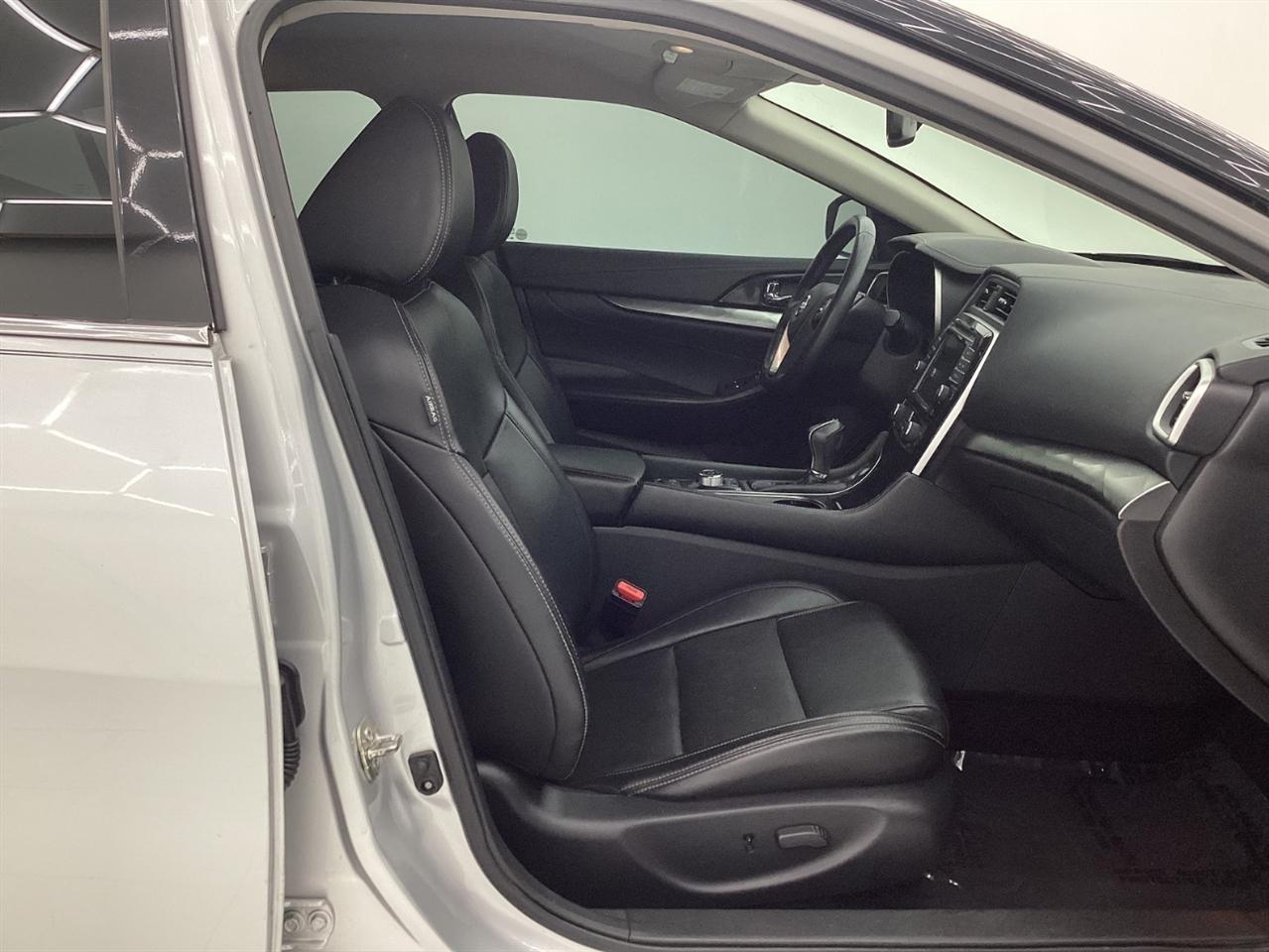 Nissan Maxima SV 3.5L 2019