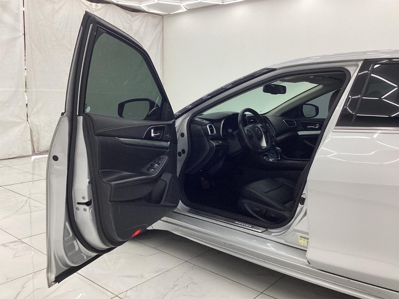 Nissan Maxima SV 3.5L 2019