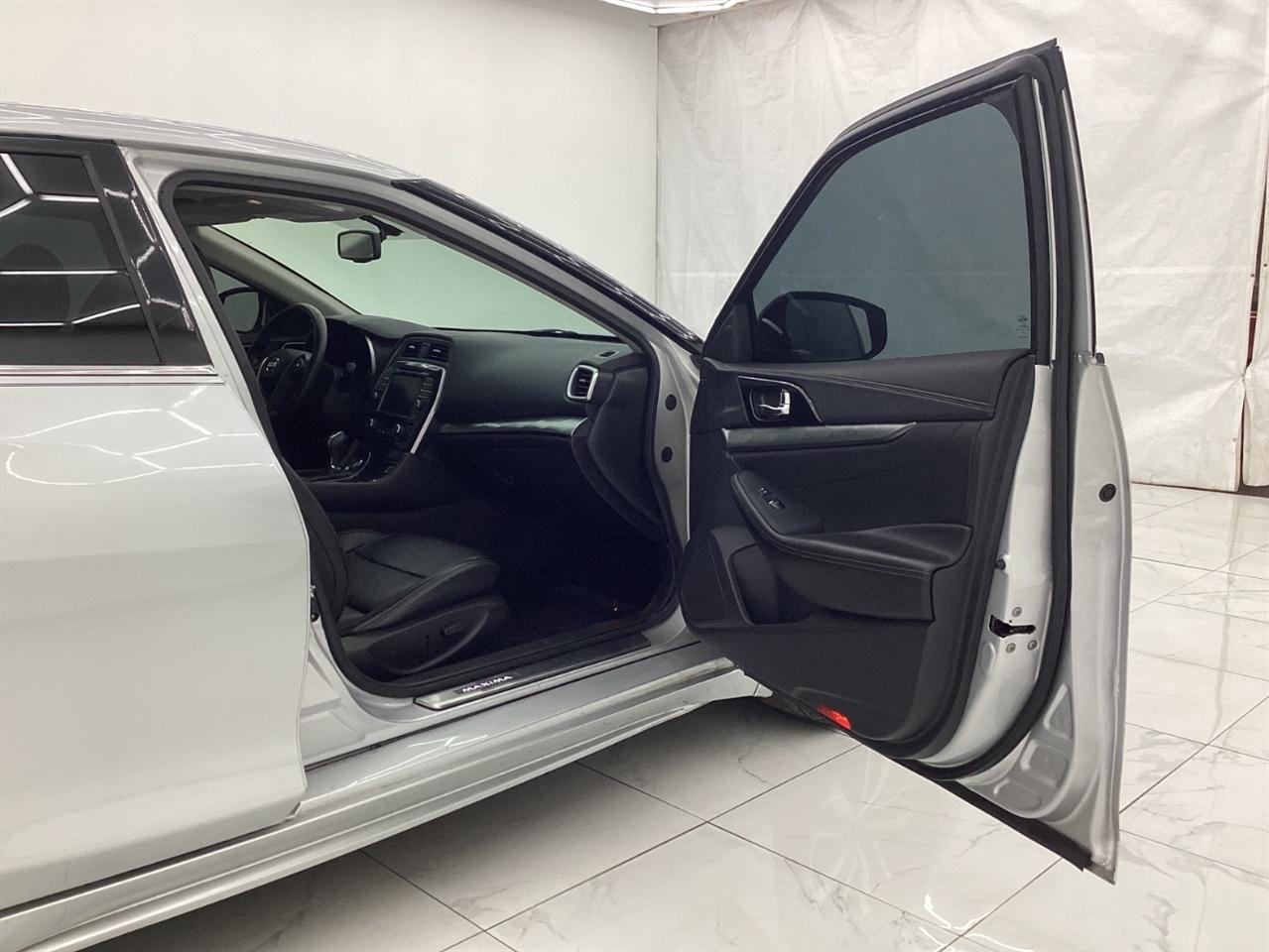 Nissan Maxima SV 3.5L 2019