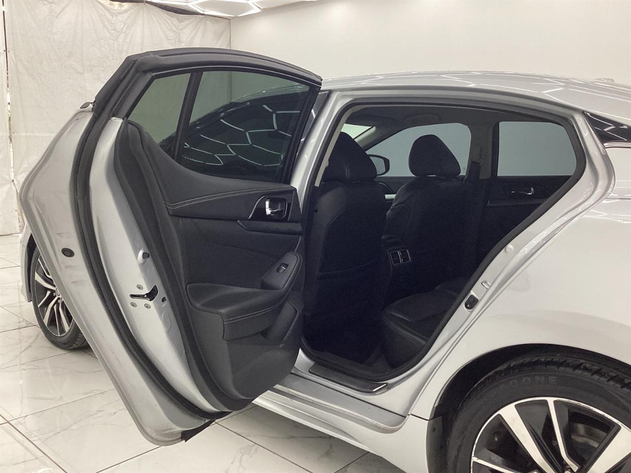 Nissan Maxima SV 3.5L 2019