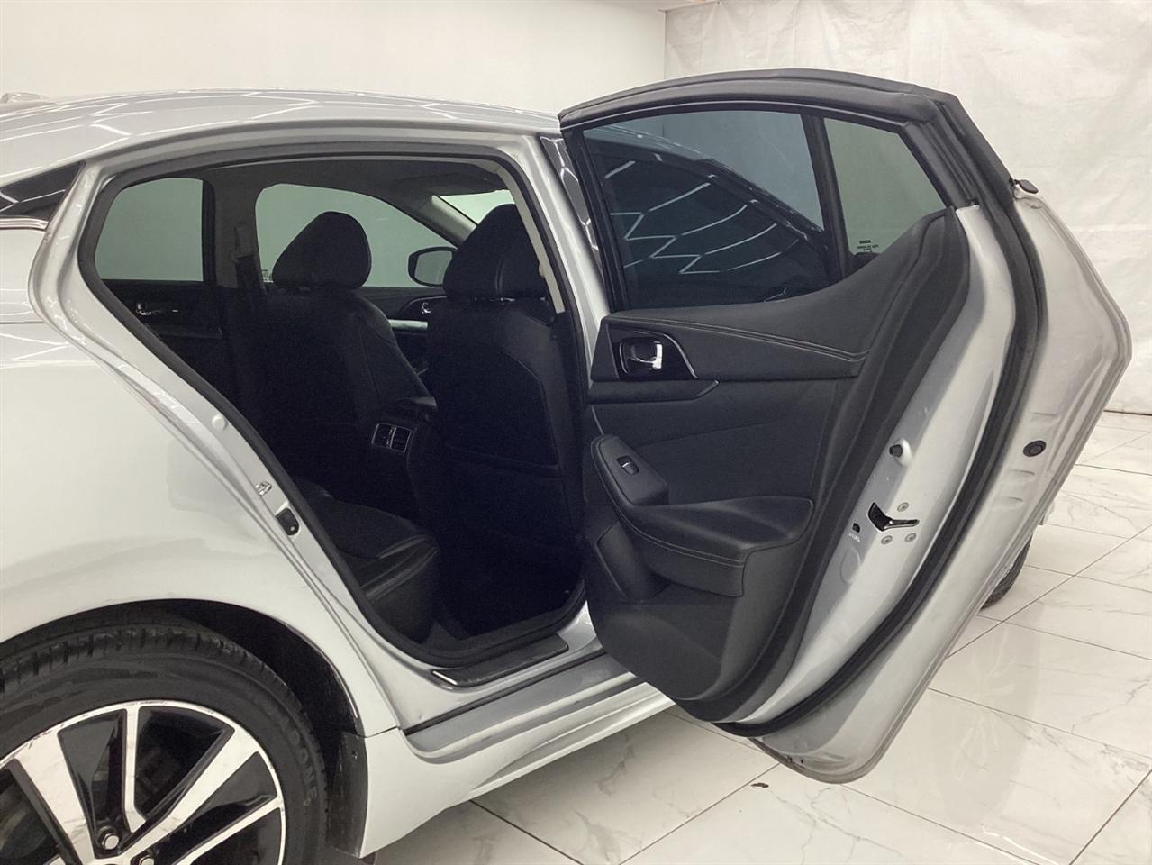 Nissan Maxima SV 3.5L 2019