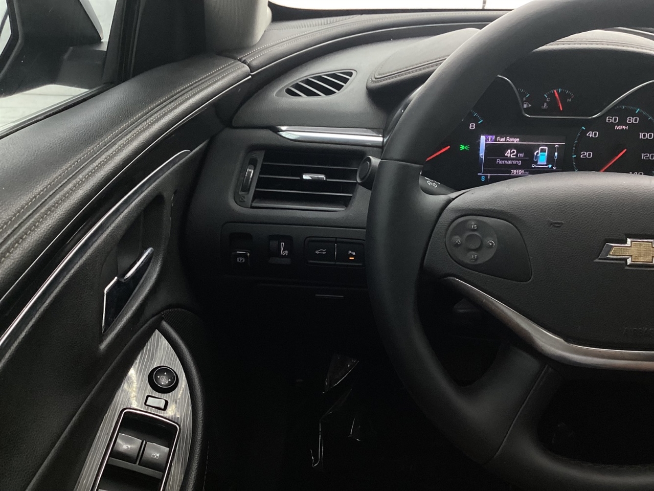 Chevrolet Impala 4dr Sdn LT w/1LT 2017