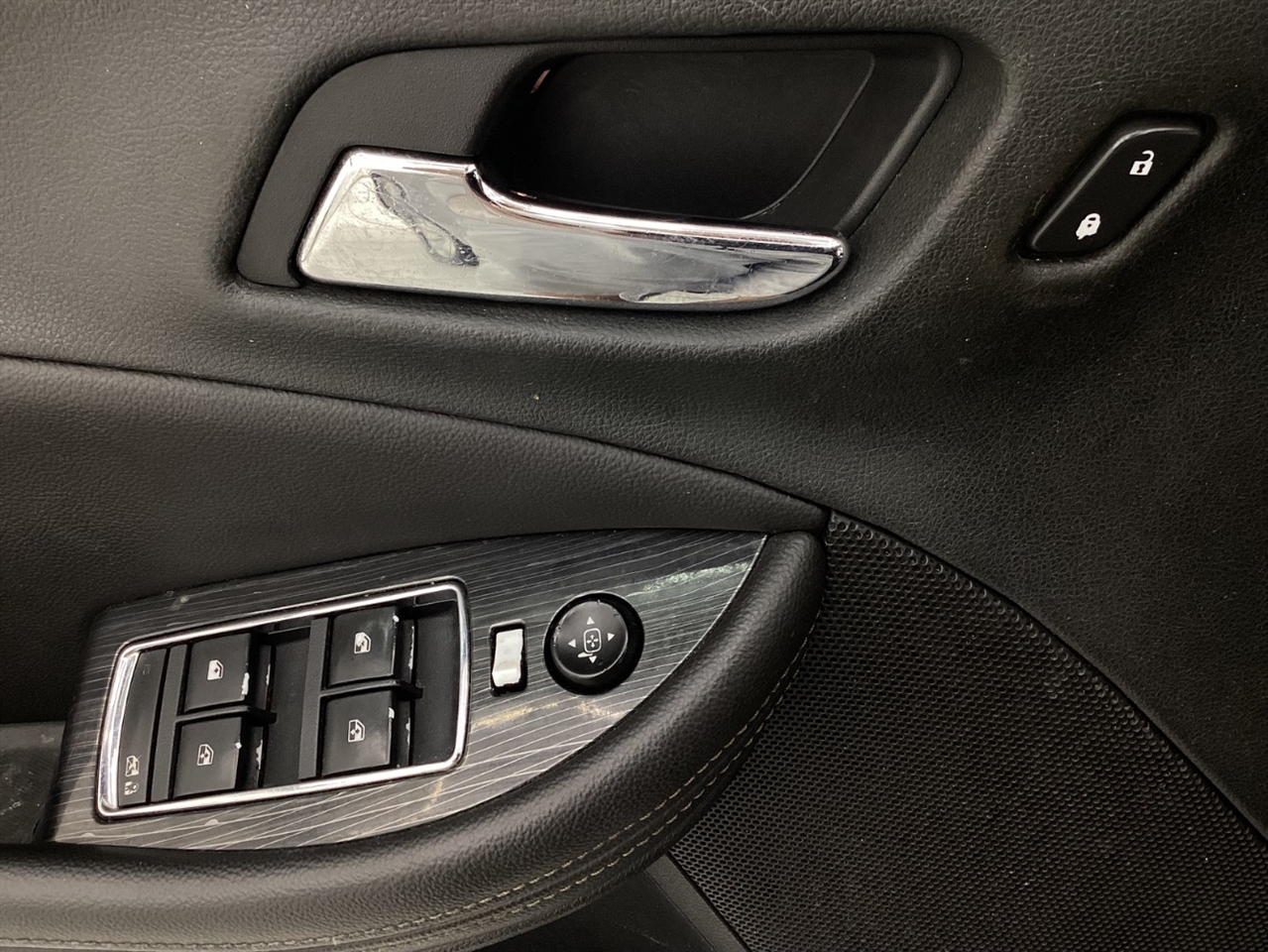 Chevrolet Impala 4dr Sdn LT w/1LT 2017