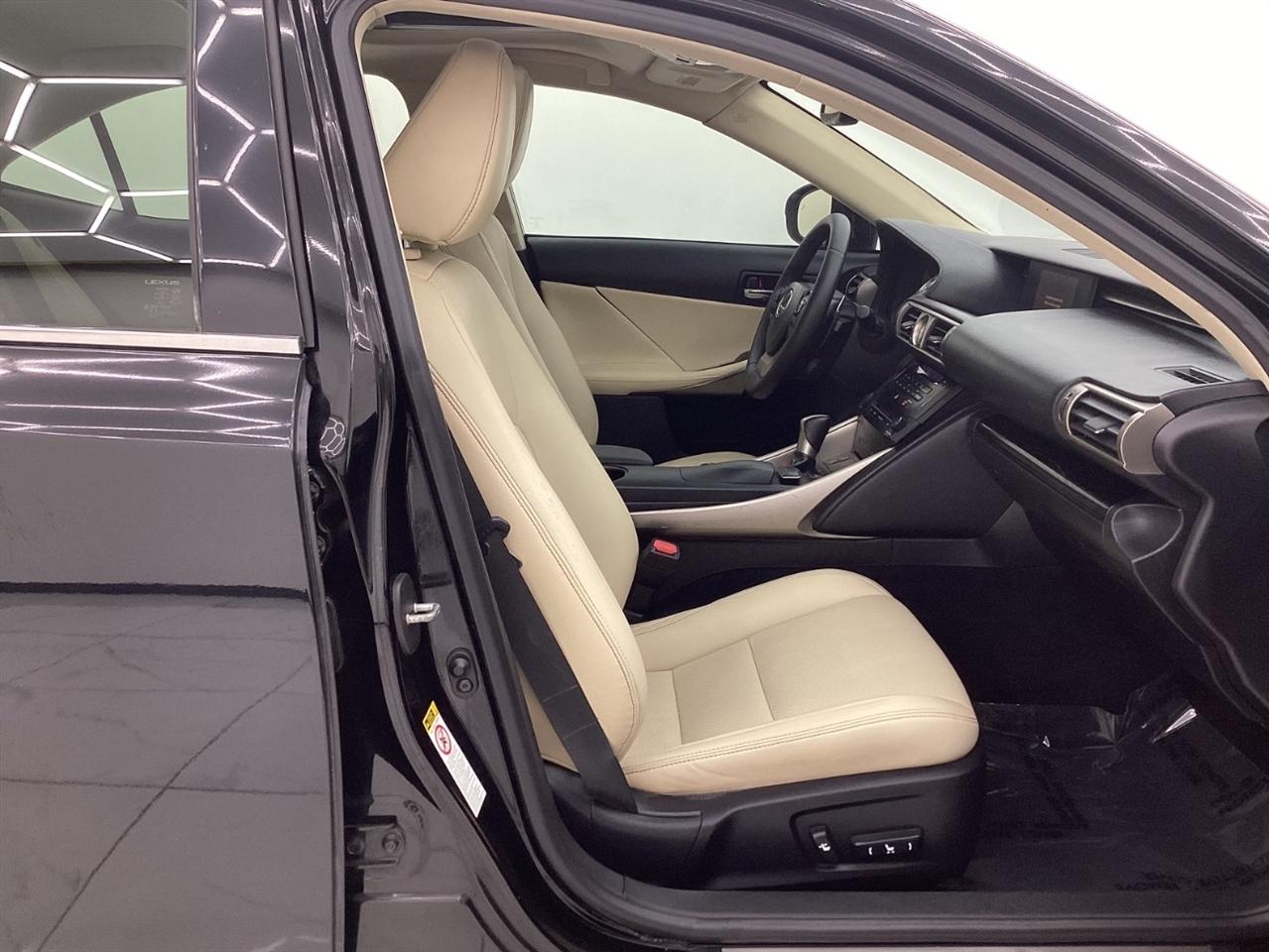 Lexus IS 250 4dr Sport Sdn Auto AWD 2014