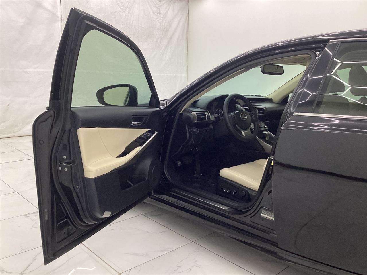 Lexus IS 250 4dr Sport Sdn Auto AWD 2014