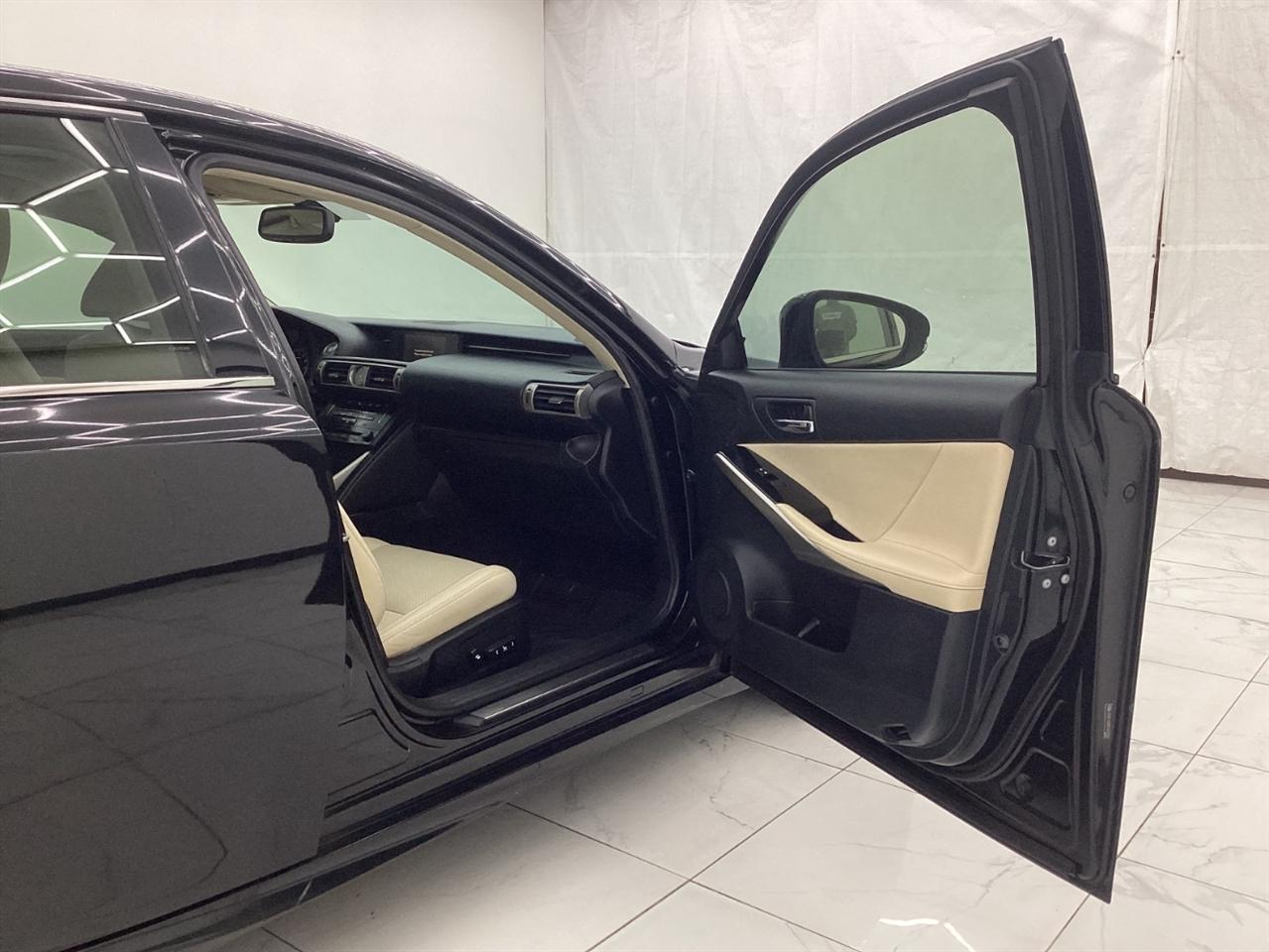 Lexus IS 250 4dr Sport Sdn Auto AWD 2014