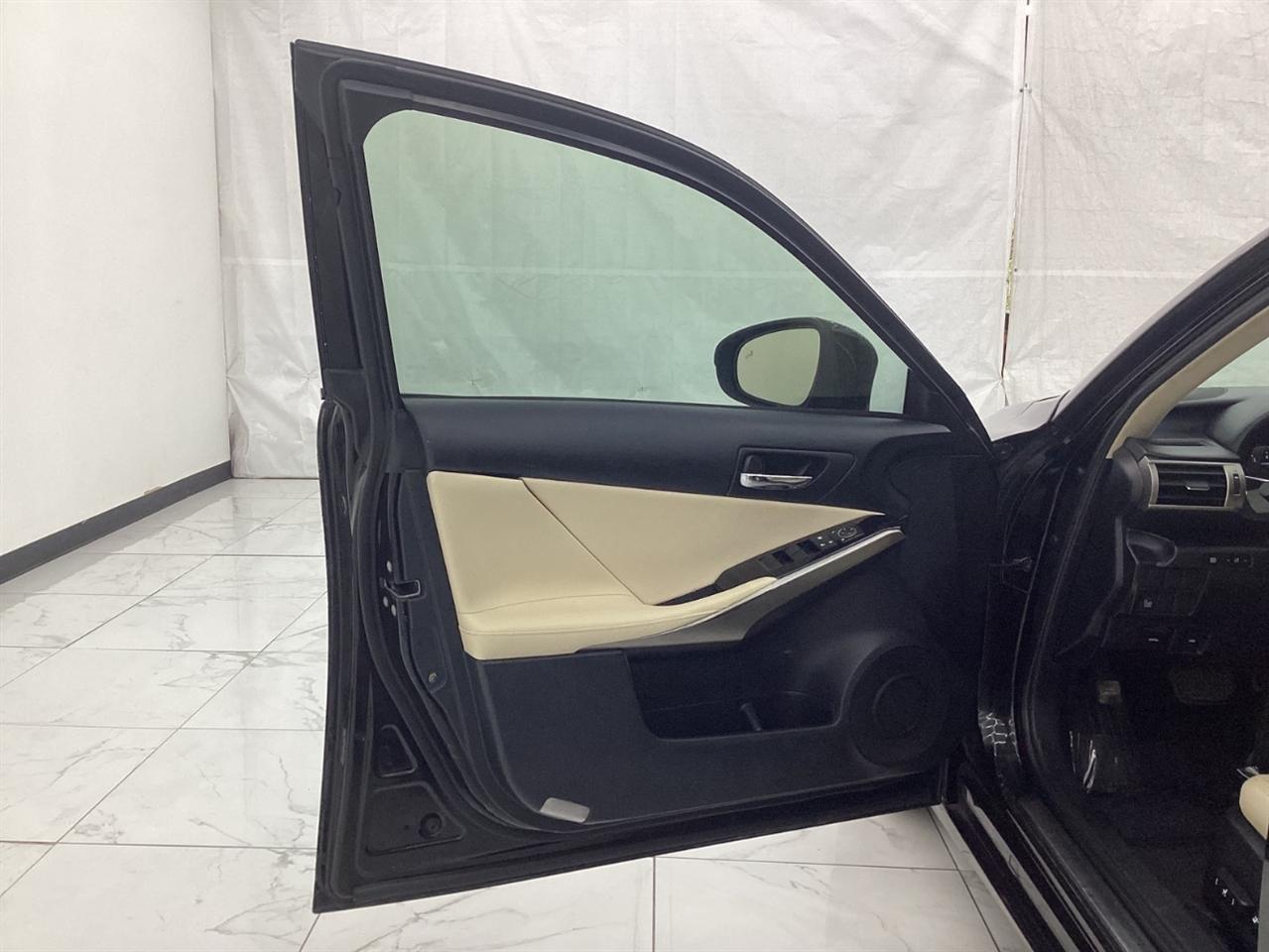 Lexus IS 250 4dr Sport Sdn Auto AWD 2014