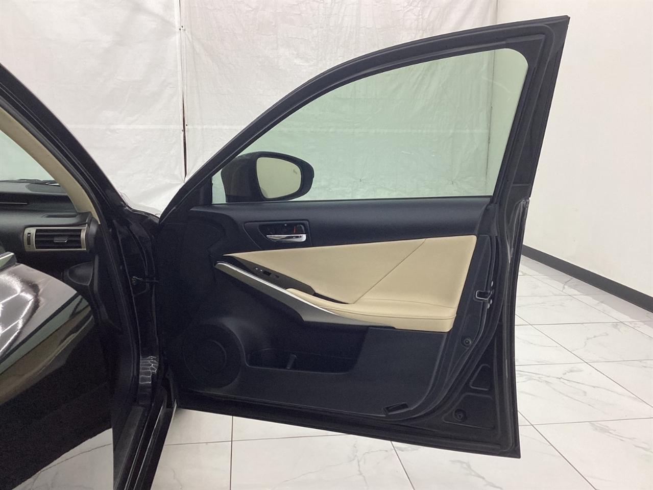 Lexus IS 250 4dr Sport Sdn Auto AWD 2014