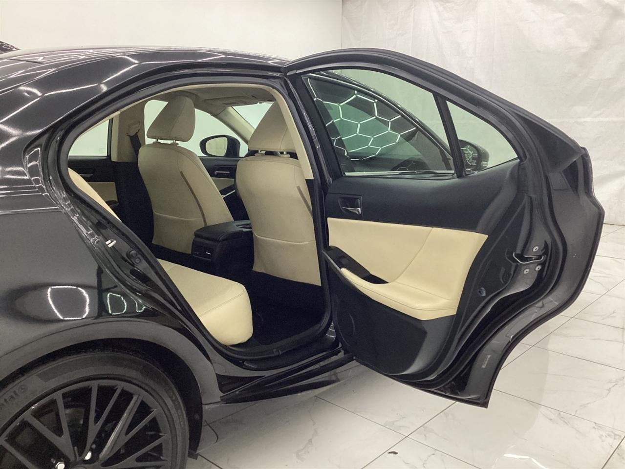 Lexus IS 250 4dr Sport Sdn Auto AWD 2014