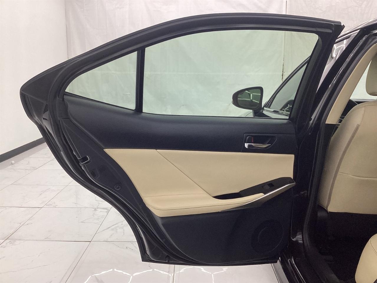 Lexus IS 250 4dr Sport Sdn Auto AWD 2014