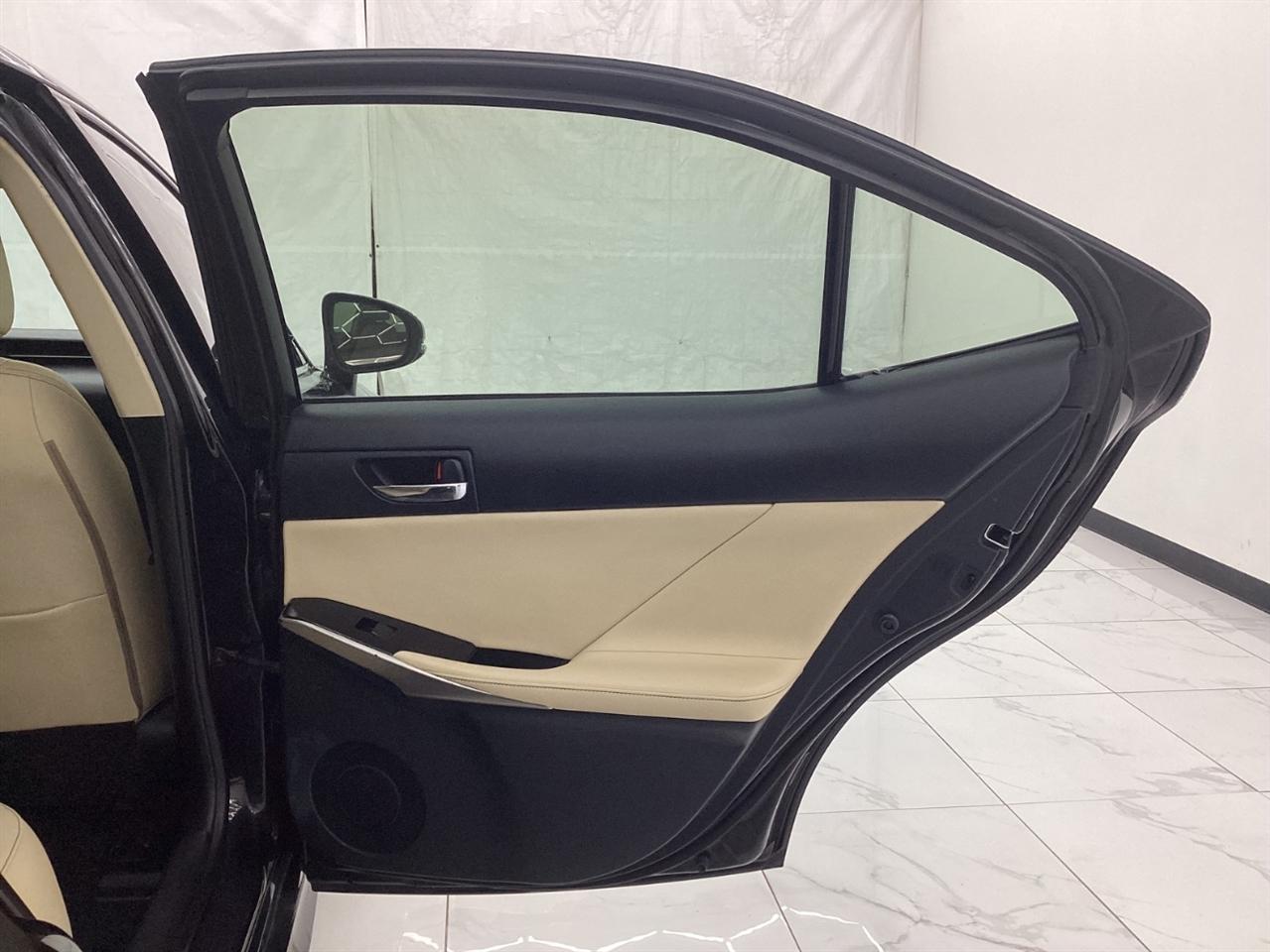 Lexus IS 250 4dr Sport Sdn Auto AWD 2014