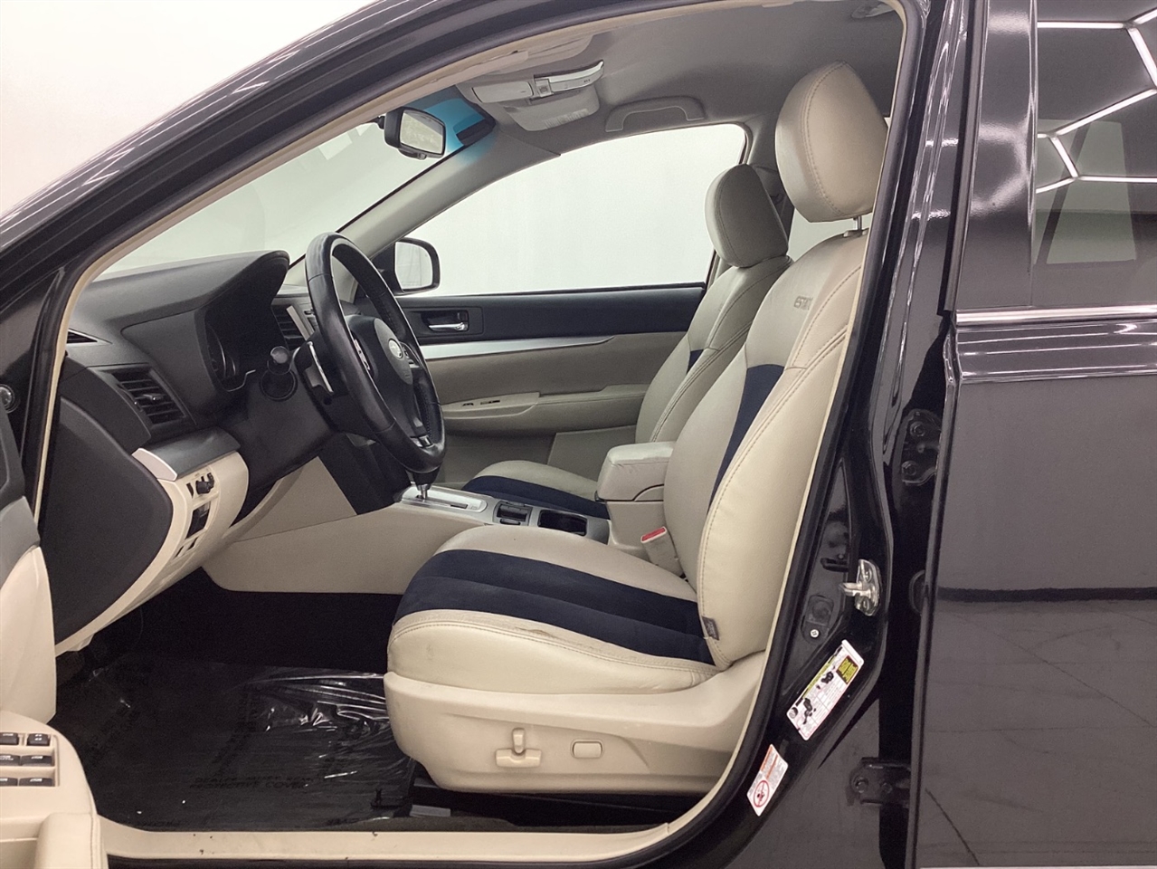 Subaru Outback 4dr Wgn H4 Auto 2.5i Premium 2013