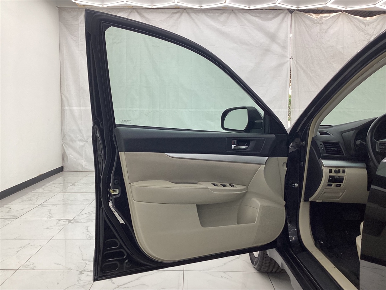 Subaru Outback 4dr Wgn H4 Auto 2.5i Premium 2013