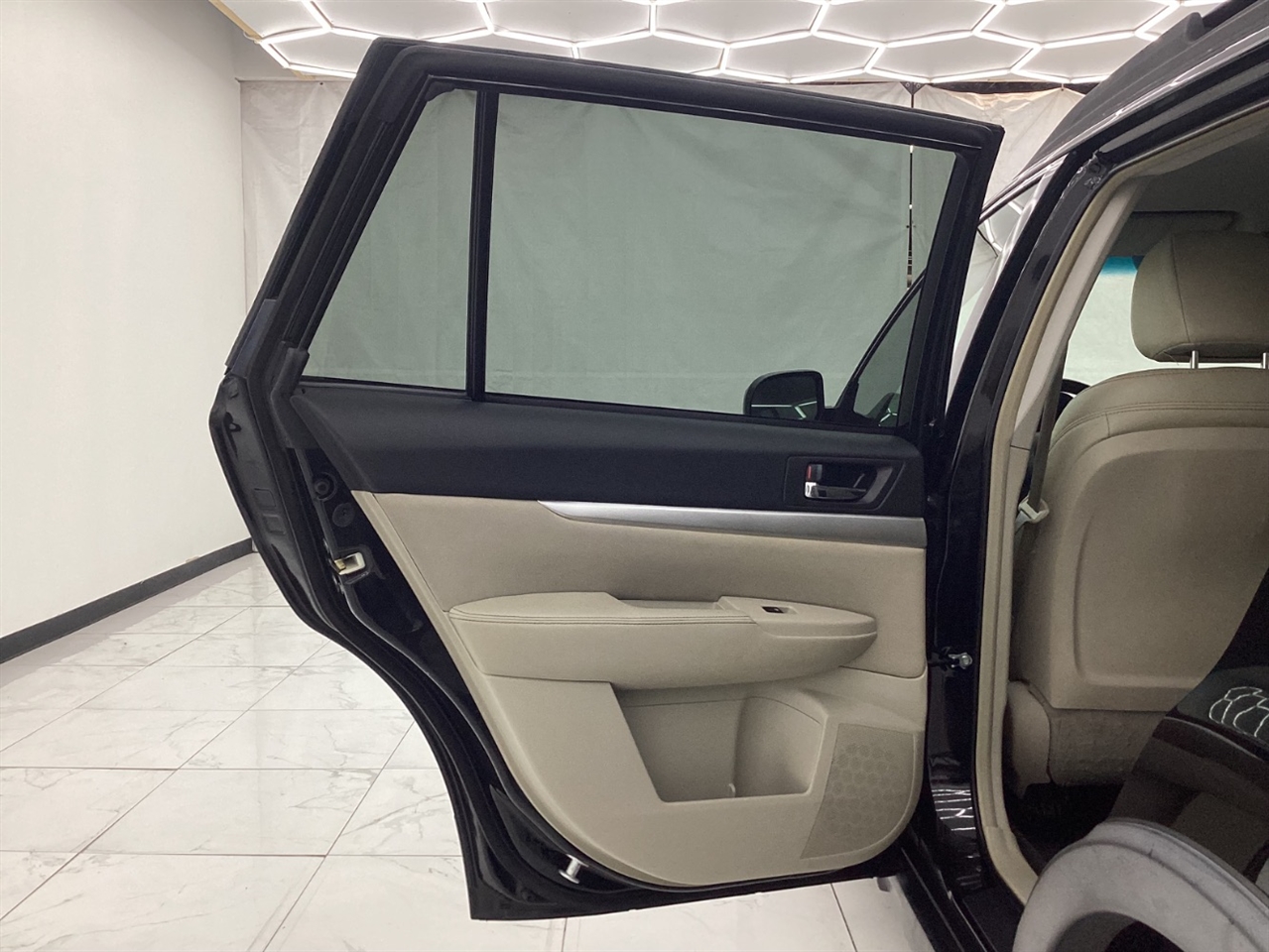 Subaru Outback 4dr Wgn H4 Auto 2.5i Premium 2013