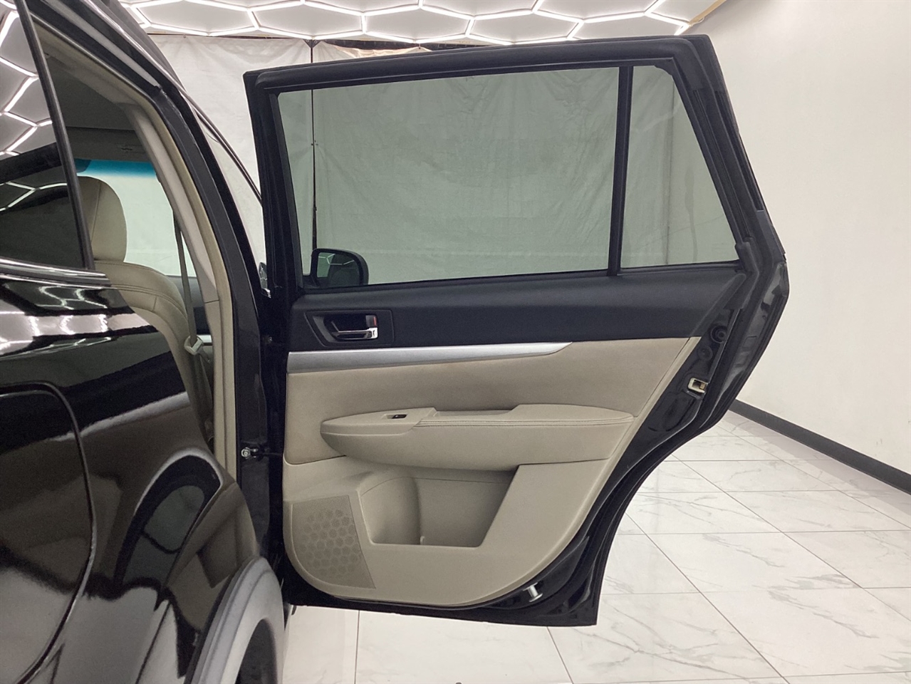 Subaru Outback 4dr Wgn H4 Auto 2.5i Premium 2013