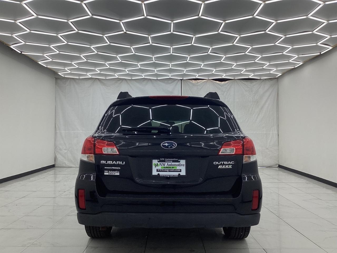 Subaru Outback 4dr Wgn H4 Auto 2.5i Premium 2013