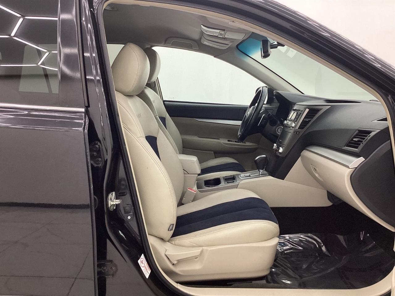 Subaru Outback 4dr Wgn H4 Auto 2.5i Premium 2013