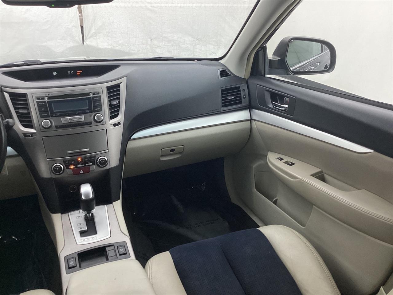 Subaru Outback 4dr Wgn H4 Auto 2.5i Premium 2013