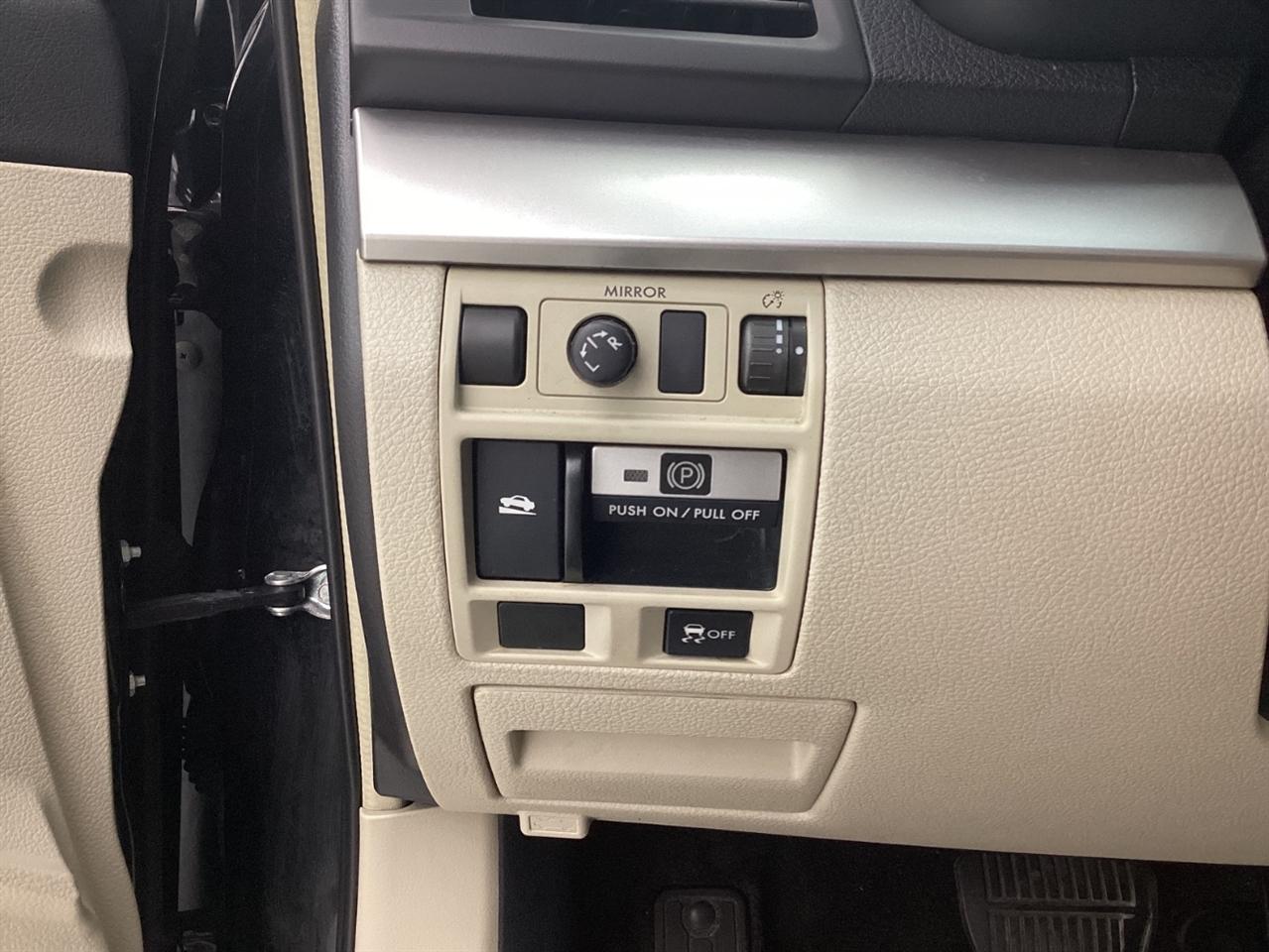 Subaru Outback 4dr Wgn H4 Auto 2.5i Premium 2013