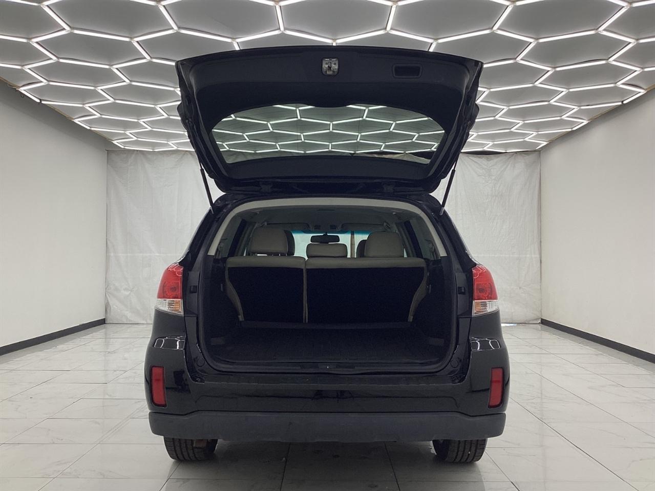 Subaru Outback 4dr Wgn H4 Auto 2.5i Premium 2013