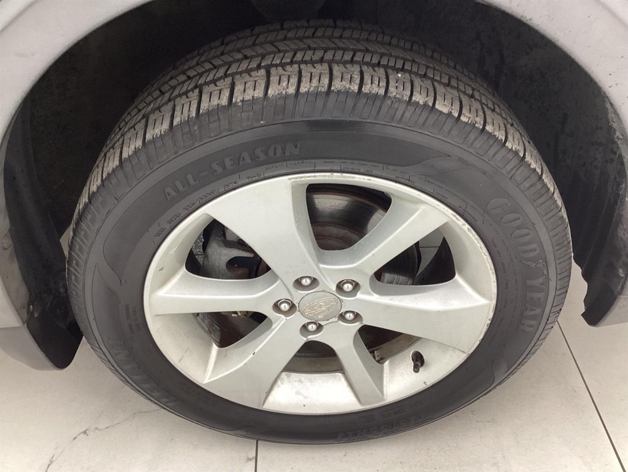 Subaru Outback 4dr Wgn H4 Auto 2.5i Premium 2013