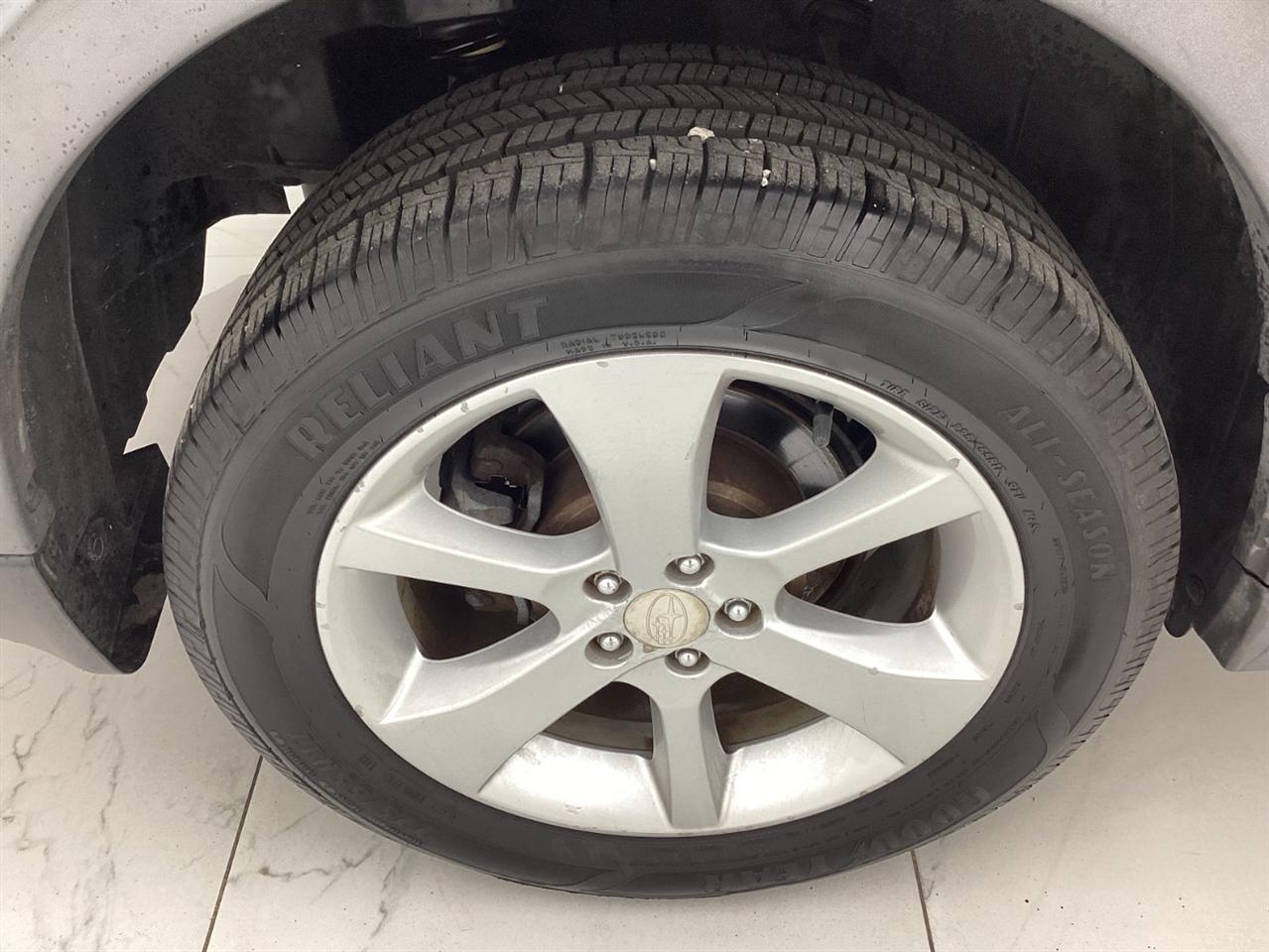 Subaru Outback 4dr Wgn H4 Auto 2.5i Premium 2013