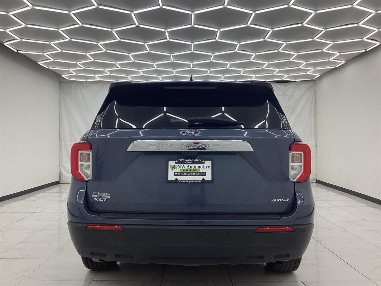 Ford Explorer XLT 4WD 2021