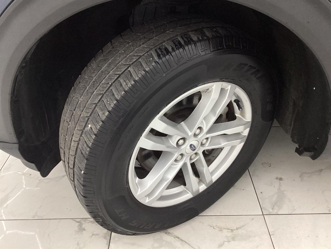 Ford Explorer XLT 4WD 2021