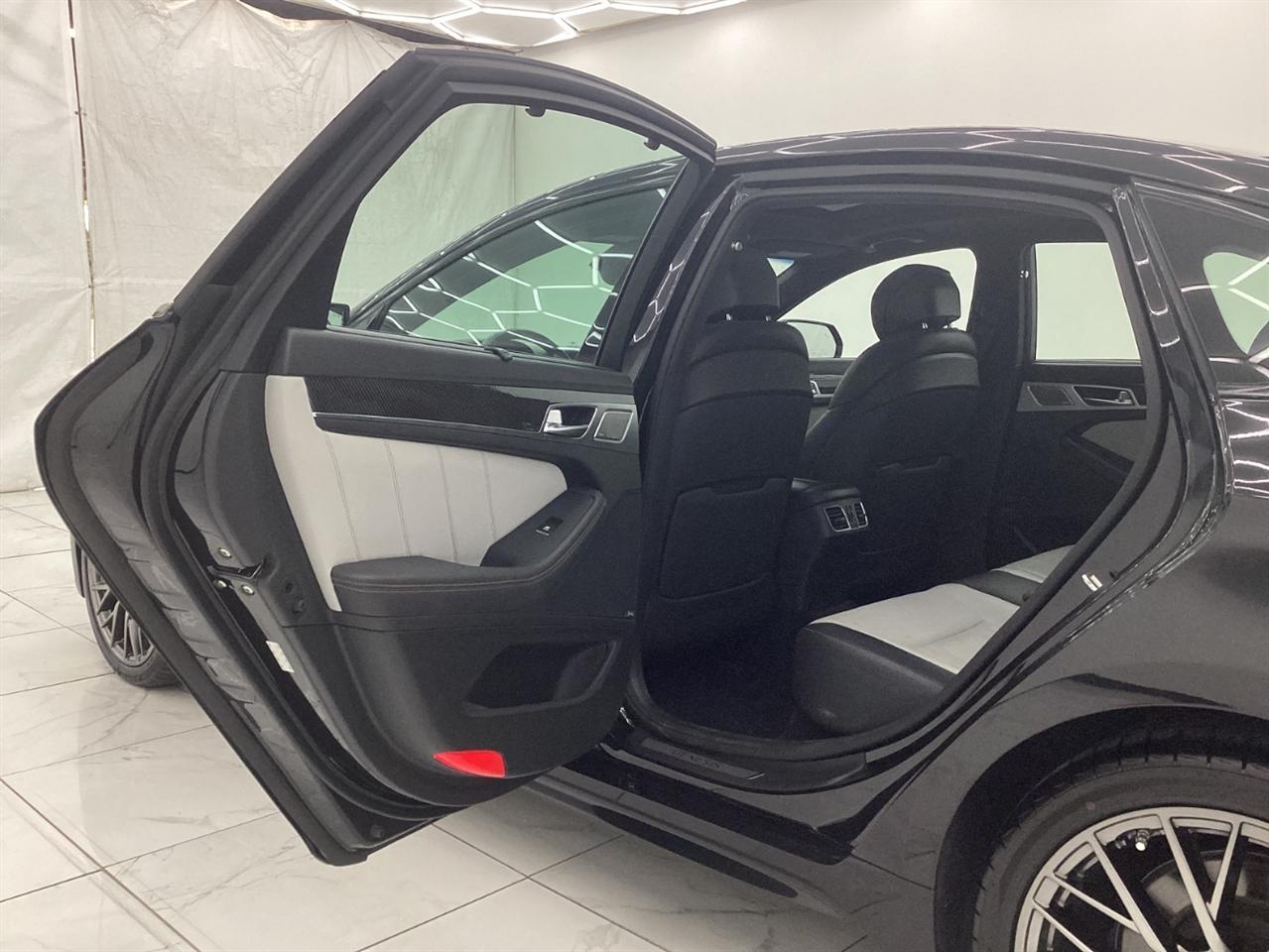 Genesis G80 3.3T Sport RWD 2018