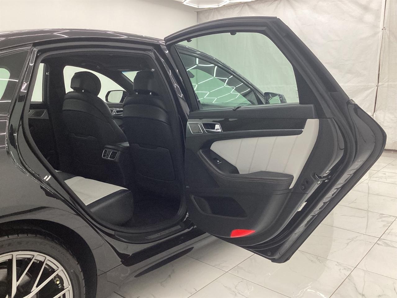 Genesis G80 3.3T Sport RWD 2018