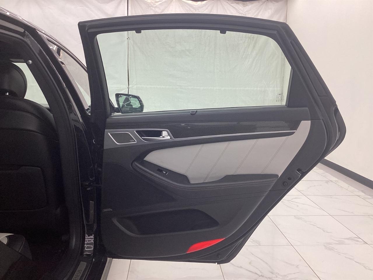 Genesis G80 3.3T Sport RWD 2018