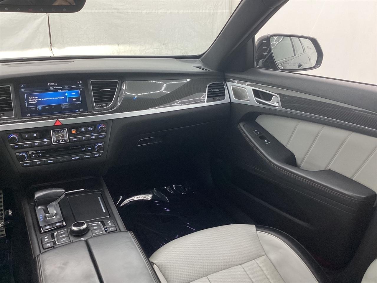 Genesis G80 3.3T Sport RWD 2018