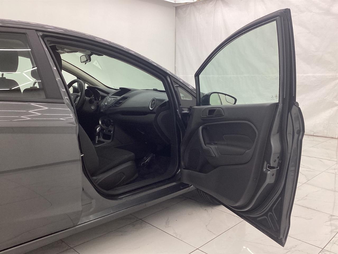 Ford Fiesta SE Sedan 2019