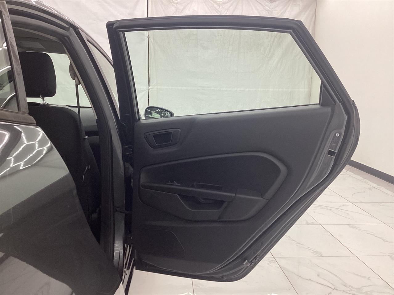 Ford Fiesta SE Sedan 2019