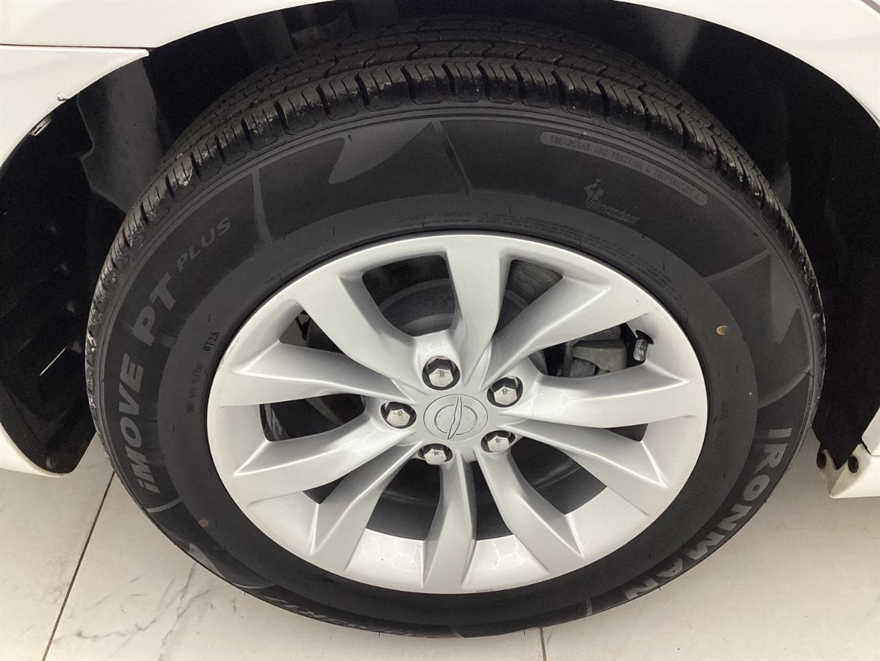 Chrysler 300 Touring RWD 2021