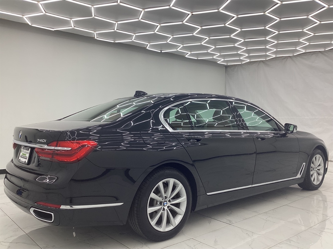 BMW 7 Series 740i xDrive Sedan 2017