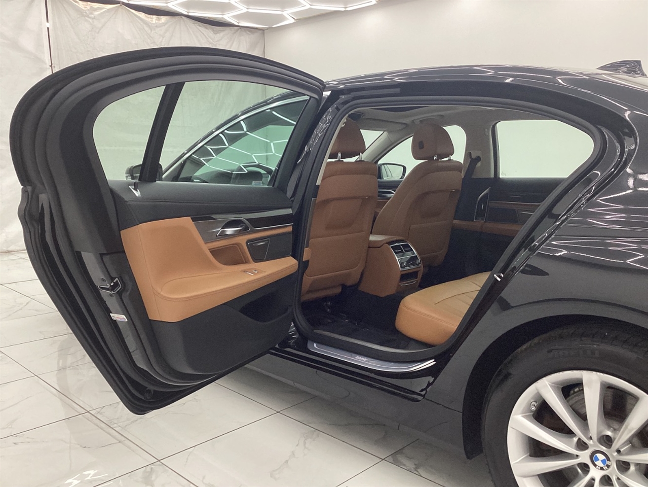 BMW 7 Series 740i xDrive Sedan 2017