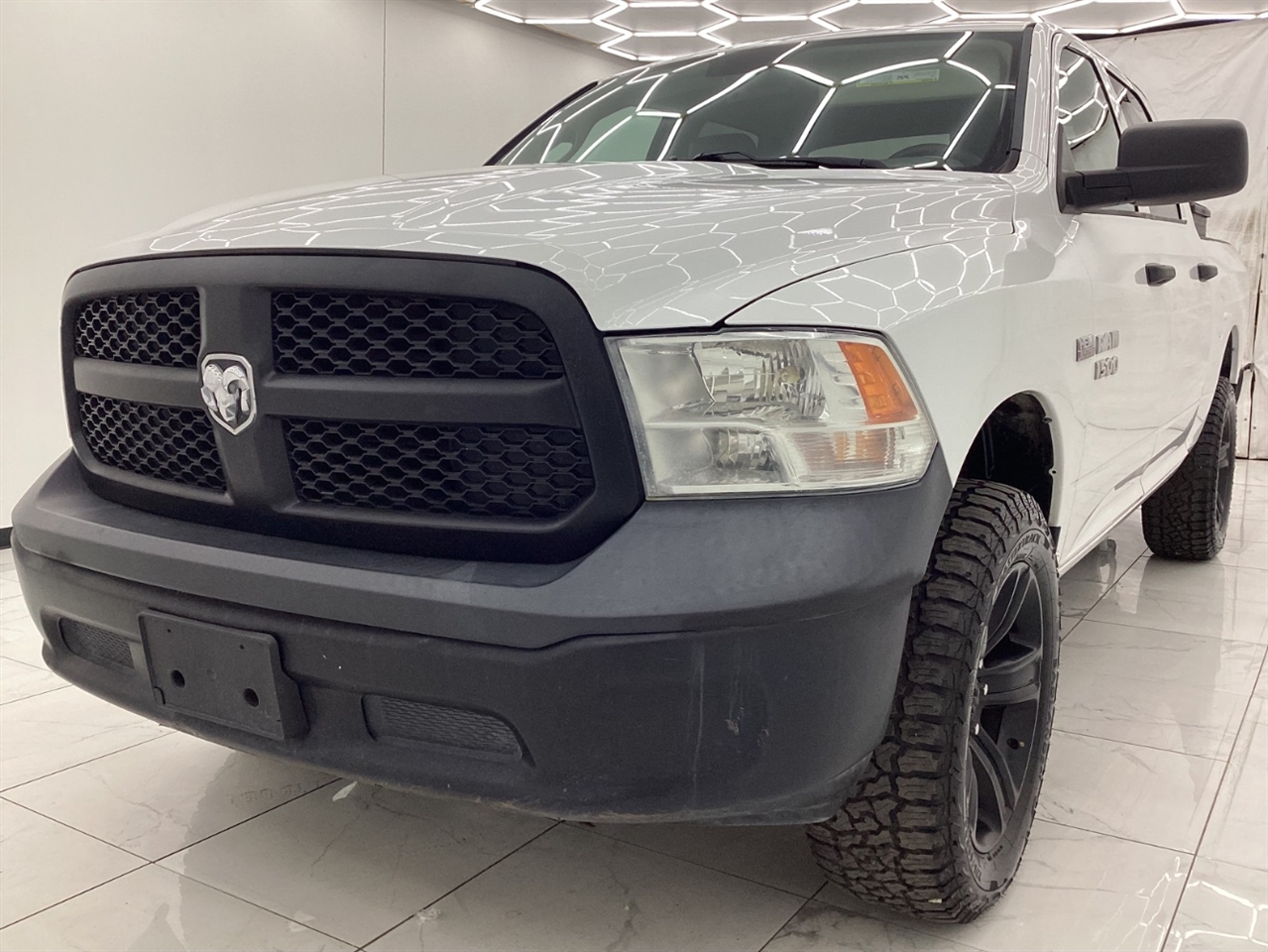 2018 RAM 1500 Tradesman 4x4 Crew Cab 5'7" Box