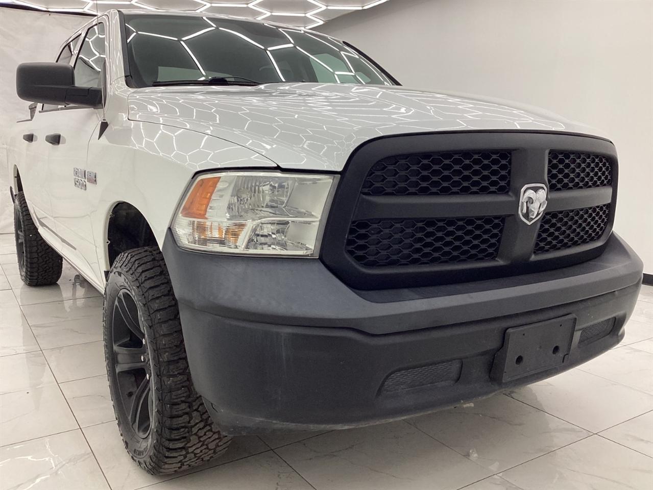 RAM 1500 Tradesman 4x4 Crew Cab 5'7" Box 2018