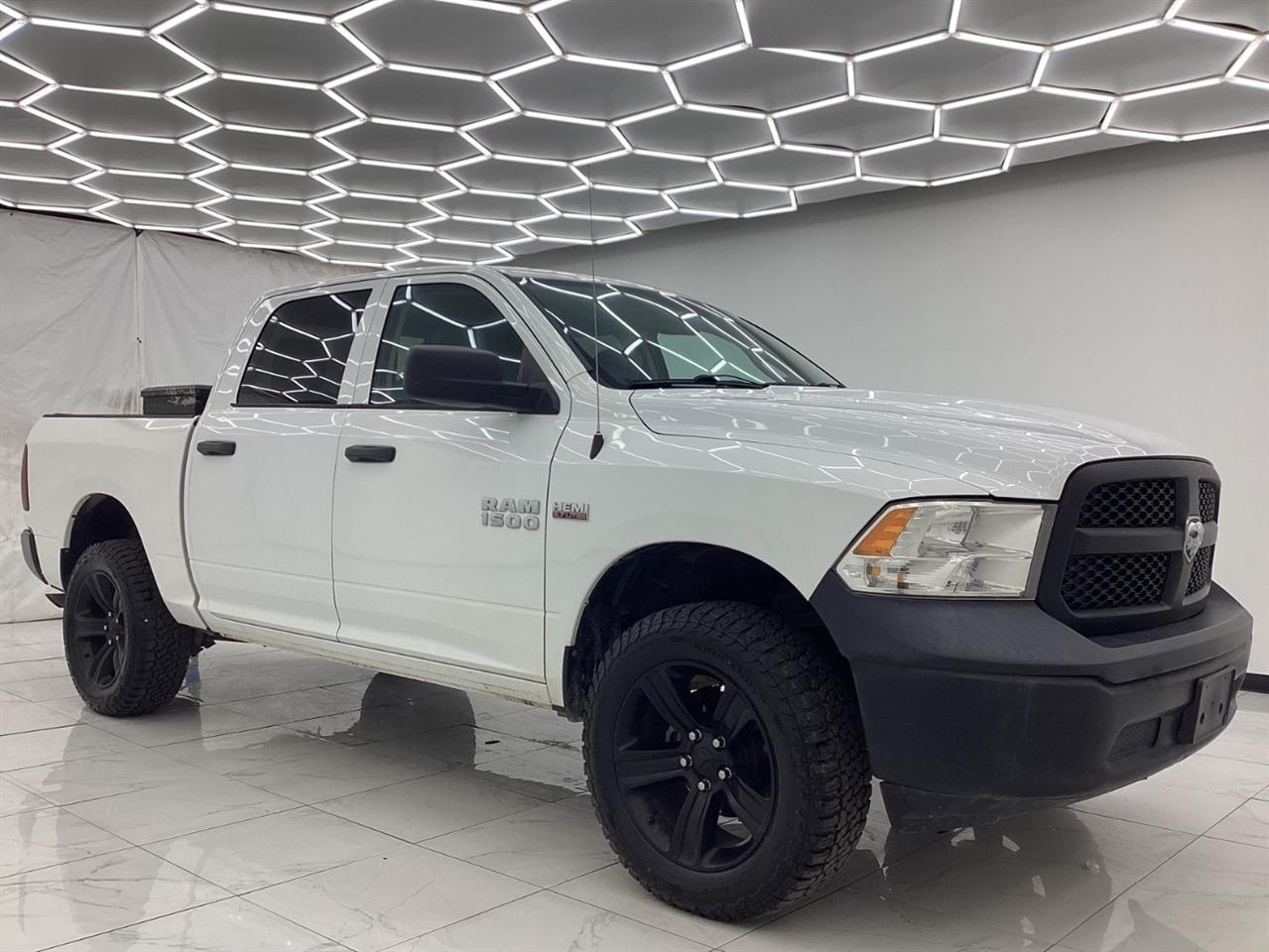 RAM 1500 Tradesman 4x4 Crew Cab 5'7" Box 2018