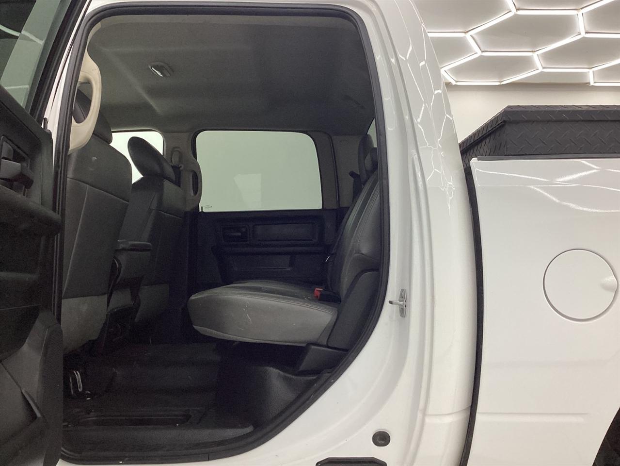 RAM 1500 Tradesman 4x4 Crew Cab 5'7" Box 2018