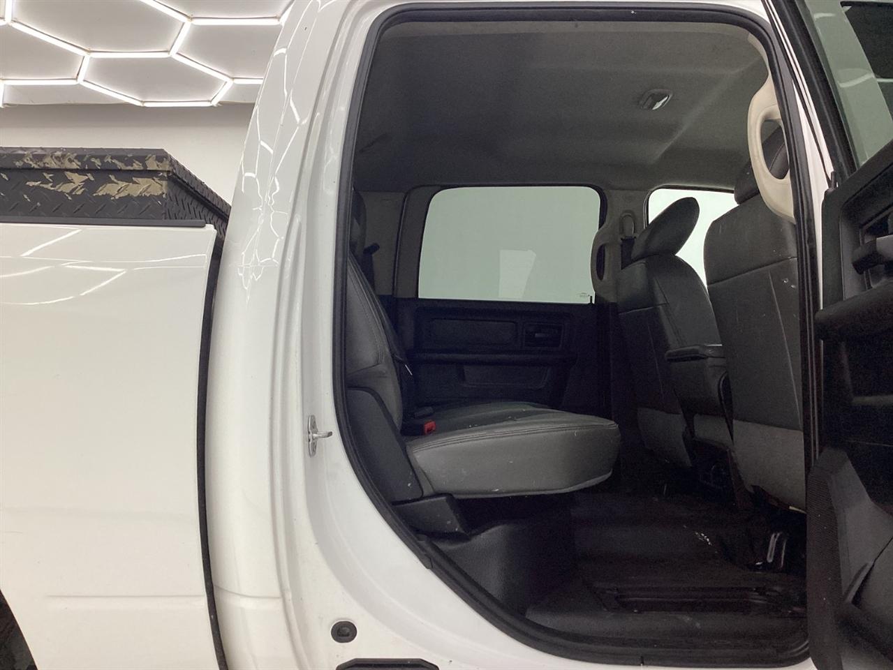 RAM 1500 Tradesman 4x4 Crew Cab 5'7" Box 2018