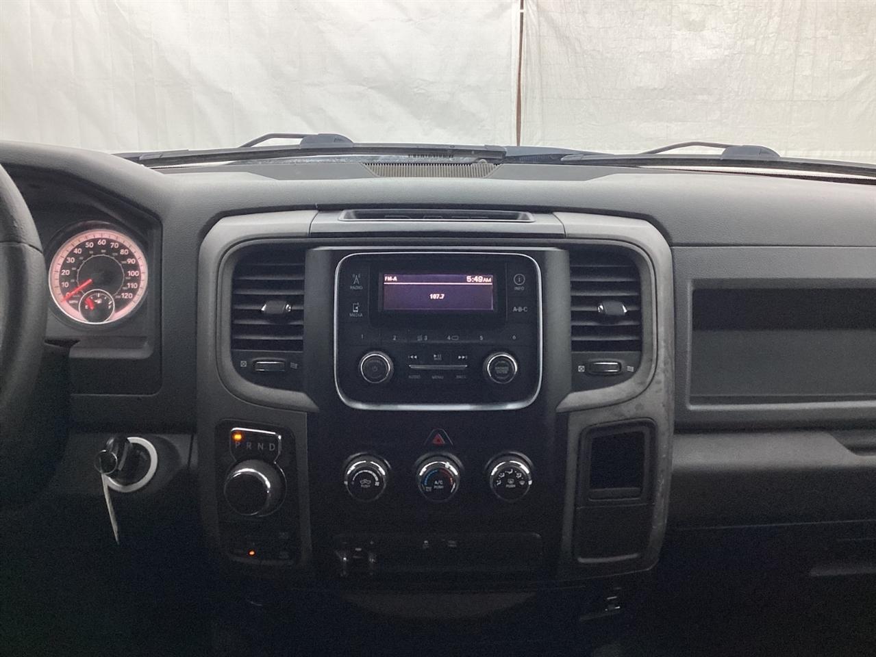 RAM 1500 Tradesman 4x4 Crew Cab 5'7" Box 2018