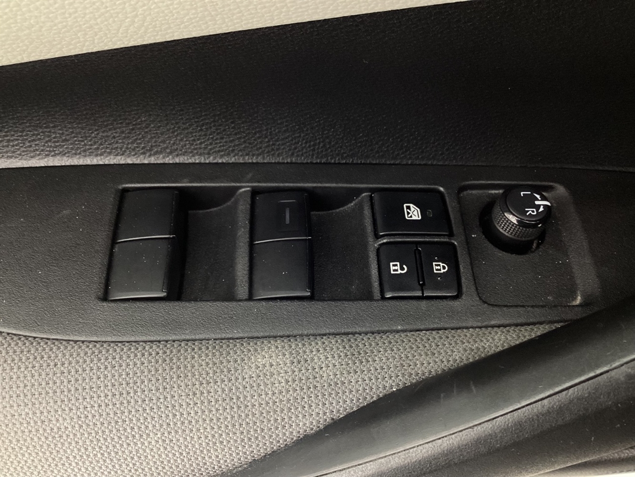 Toyota Corolla LE CVT (Natl) 2022