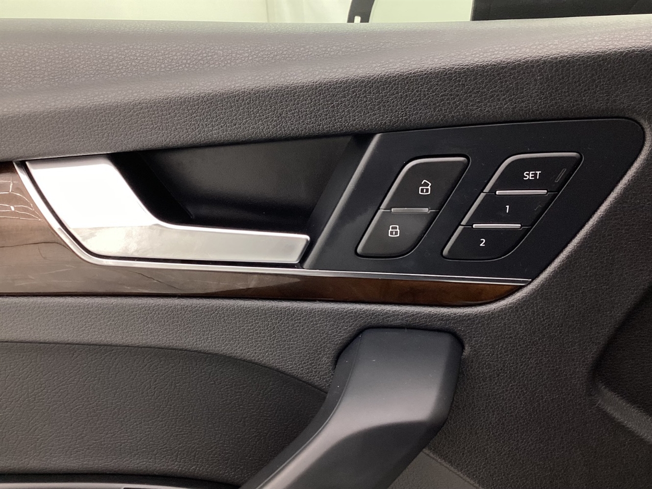 Audi Q5 Titanium Premium 45 TFSI quattro 2020