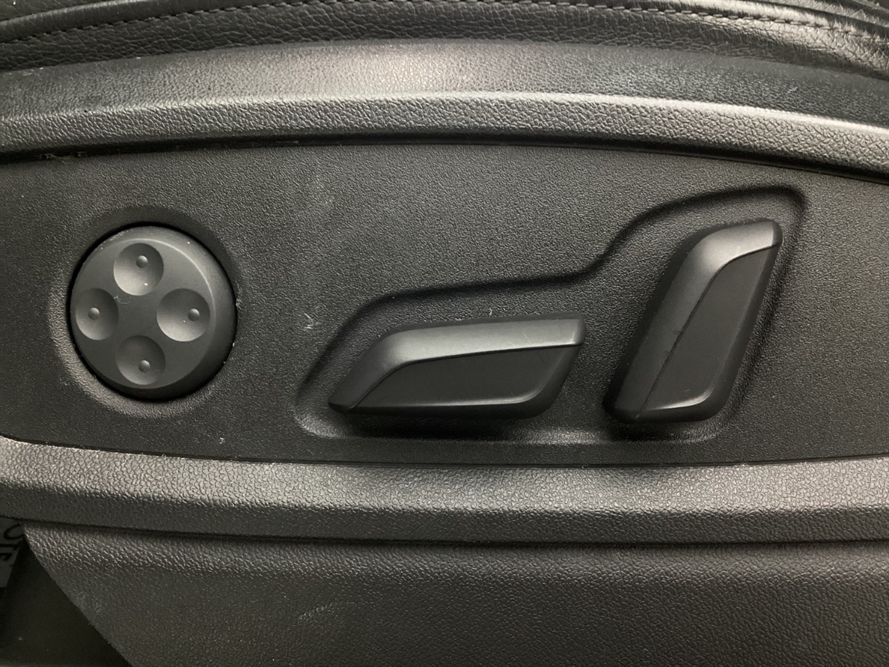 Audi Q5 Titanium Premium 45 TFSI quattro 2020