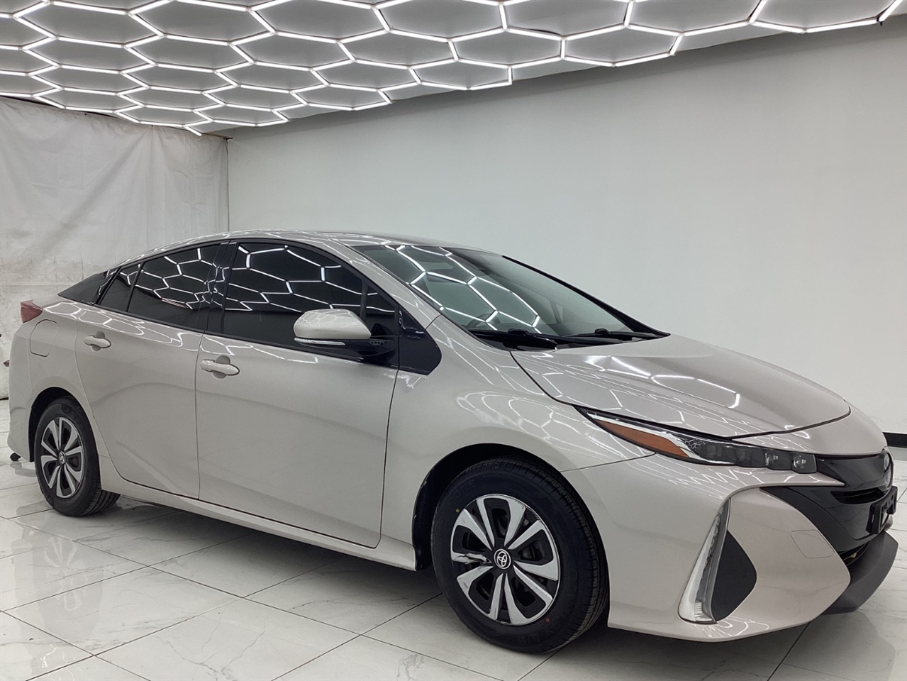 Toyota Prius Prime Advanced (Natl) 2017