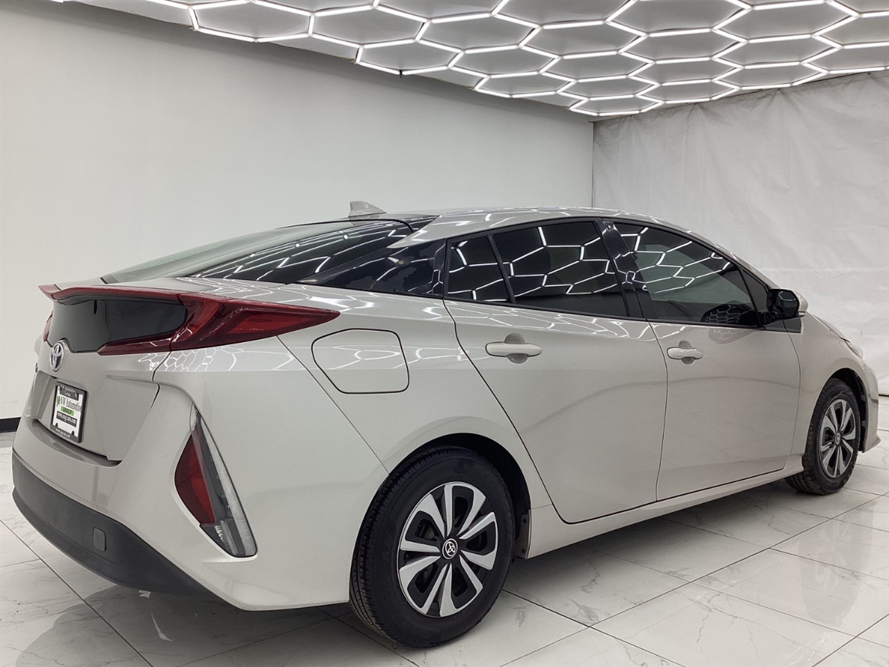 Toyota Prius Prime Advanced (Natl) 2017