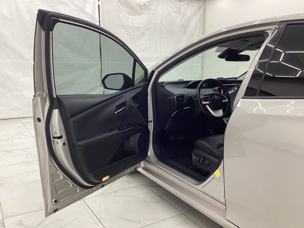 Toyota Prius Prime Advanced (Natl) 2017