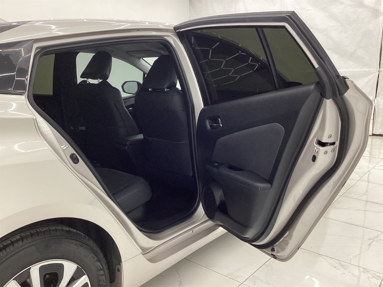 Toyota Prius Prime Advanced (Natl) 2017